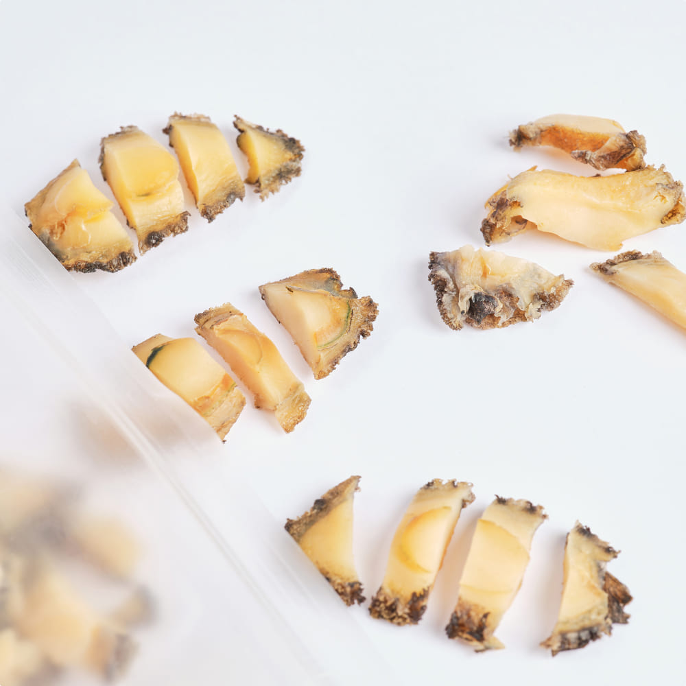 말랑하고 쫄깃한 통살 전복