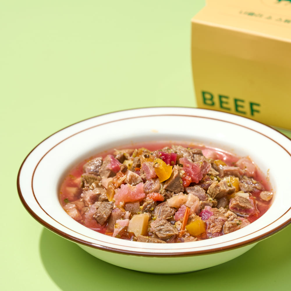 향으로 먼저 즐기는
진한 풍미의 소 스튜